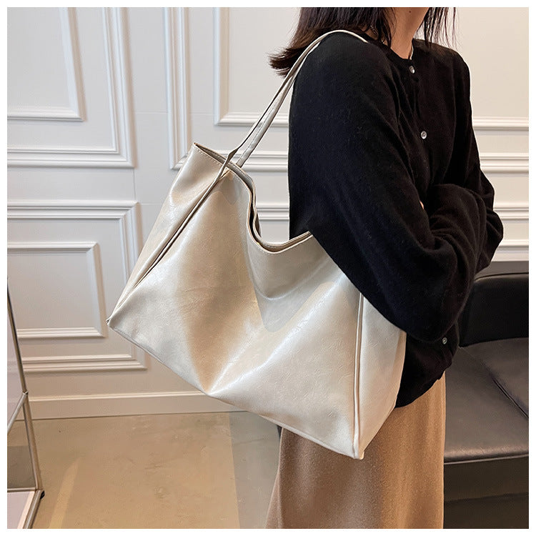 Sac à main à bandoulière rétro et brillant de grande capacité beige