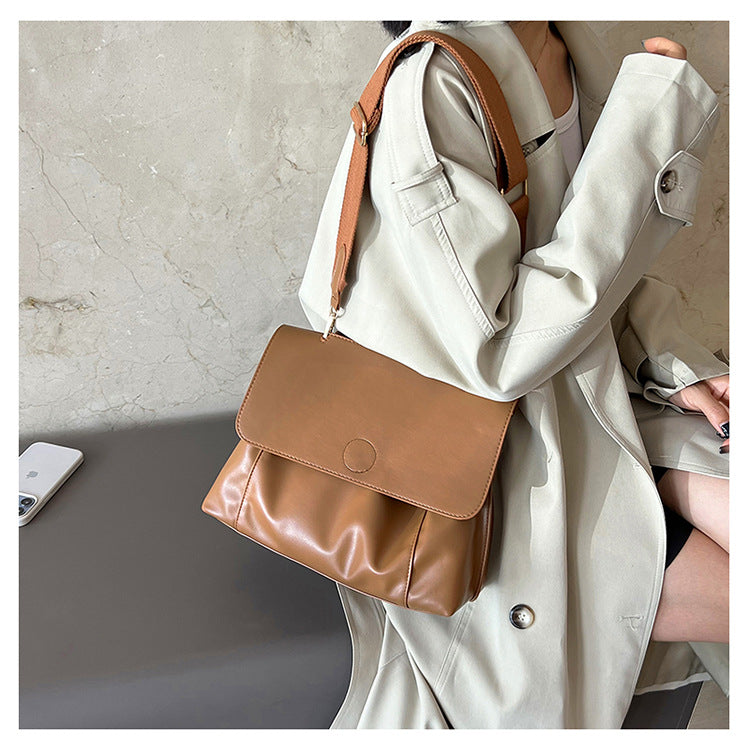 Sac fourre tout bandoulière simple plissé et souple pour femme