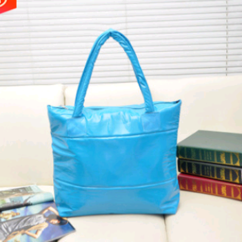 Sac fourre tout bandoulière type shopping bag pour femme