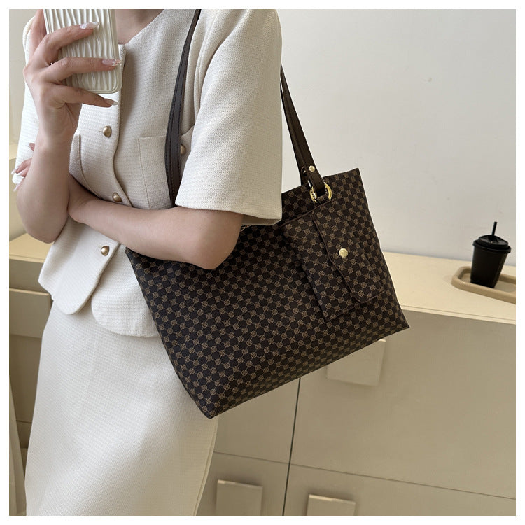 Sac fourre tout bandoulière motif damier pour femme