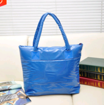 Sac fourre tout bandoulière type shopping bag pour femme