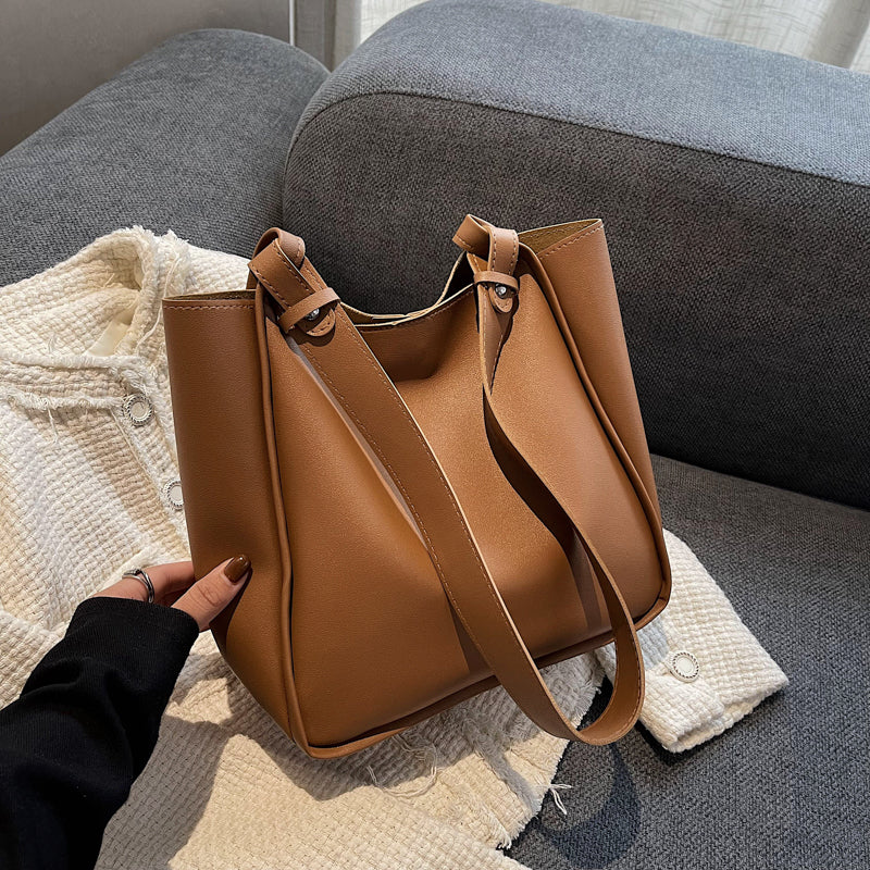 Sac fourre tout bandoulière simple et élégant pour femme