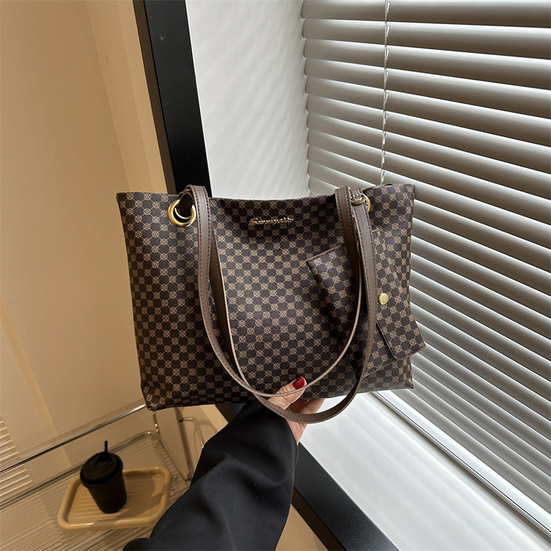 Sac fourre tout bandoulière motif damier pour femme