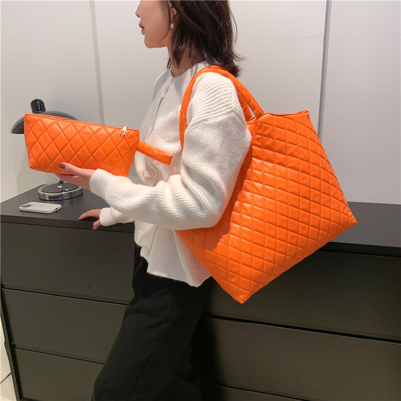 Sac à main à bandoulière avec sa pochette indépendante pour femme