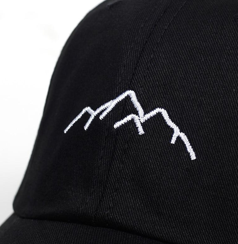 Casquette de baseball montagne brodée