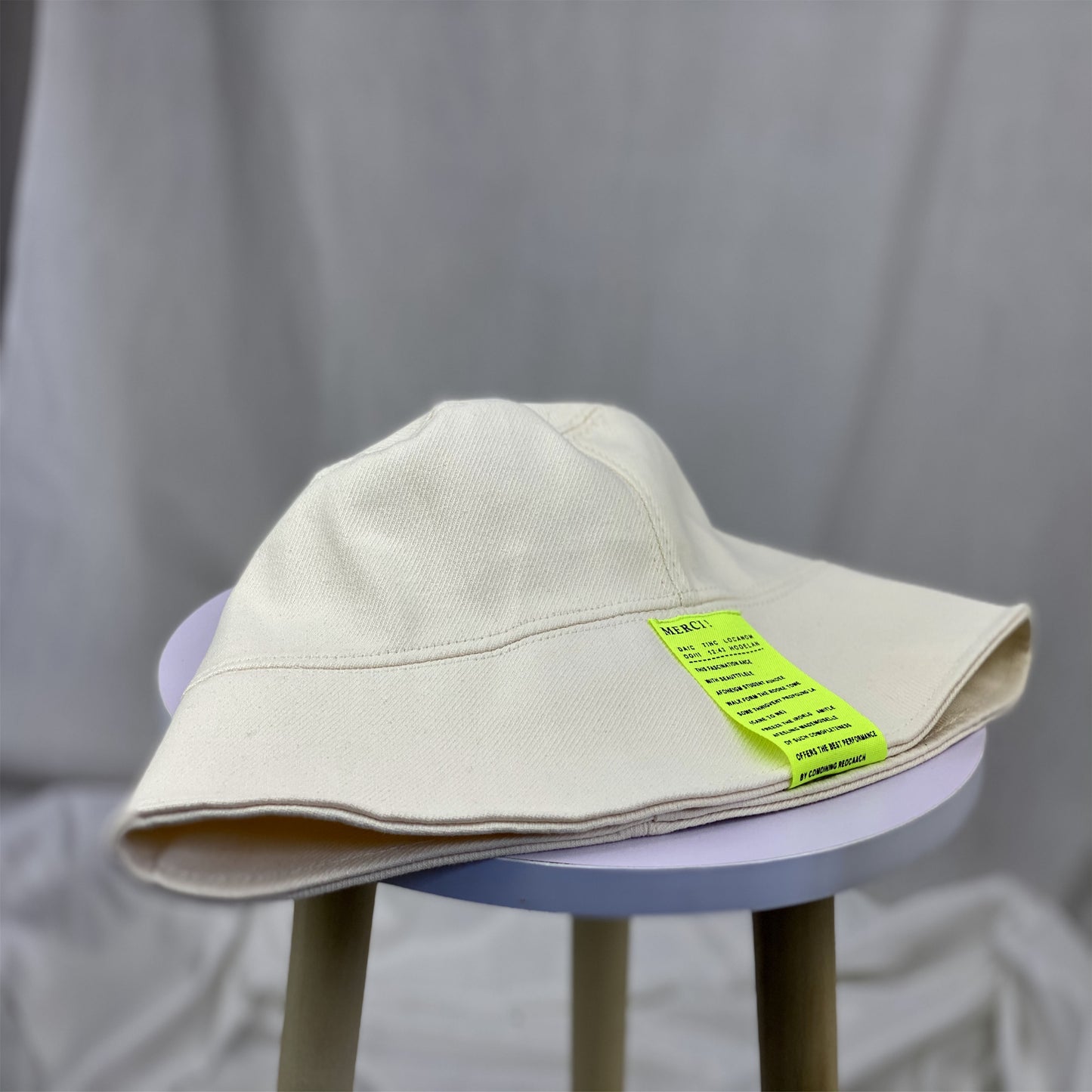 Chapeau de pêcheur étiquette design