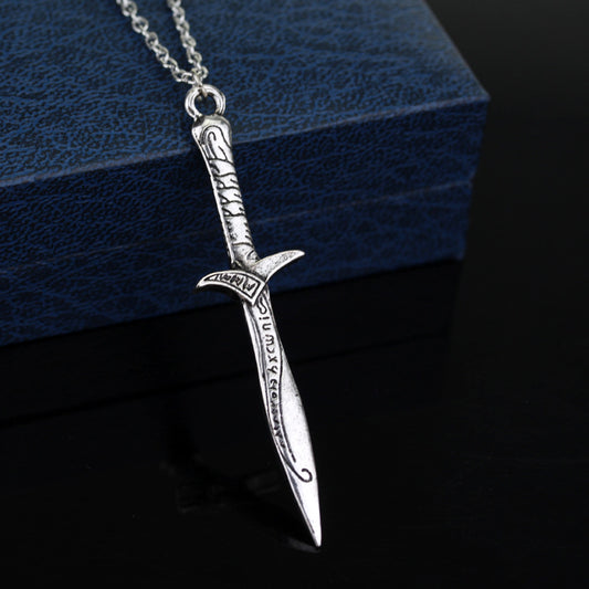 Collier pendentif épée du Seigneur des Anneaux Hobbit