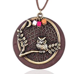 Collier bois et pendentif hibou