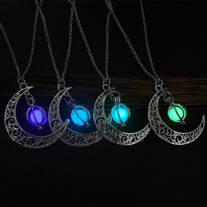 Collier phosphorescent à croissant de lune ou tortue