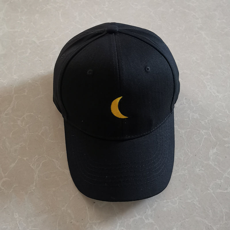 Casquette de baseball motif croissant de lune