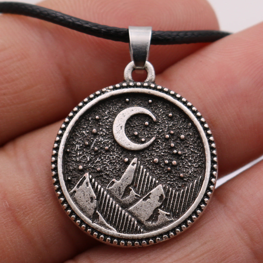 Collier pendentif montagne et lune