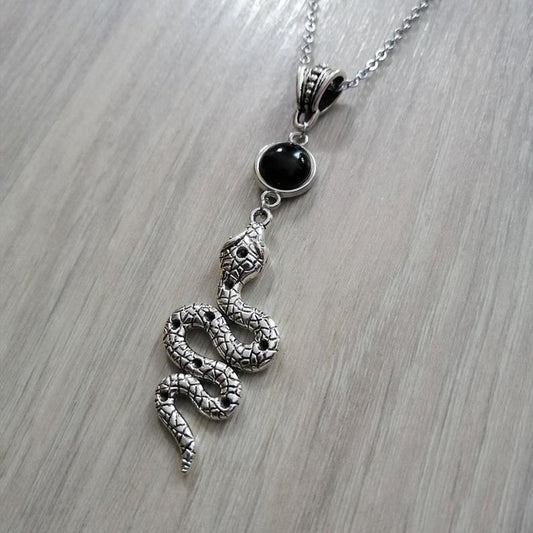 Collier pendentif en forme de serpent Nagini ou choixpeau magique