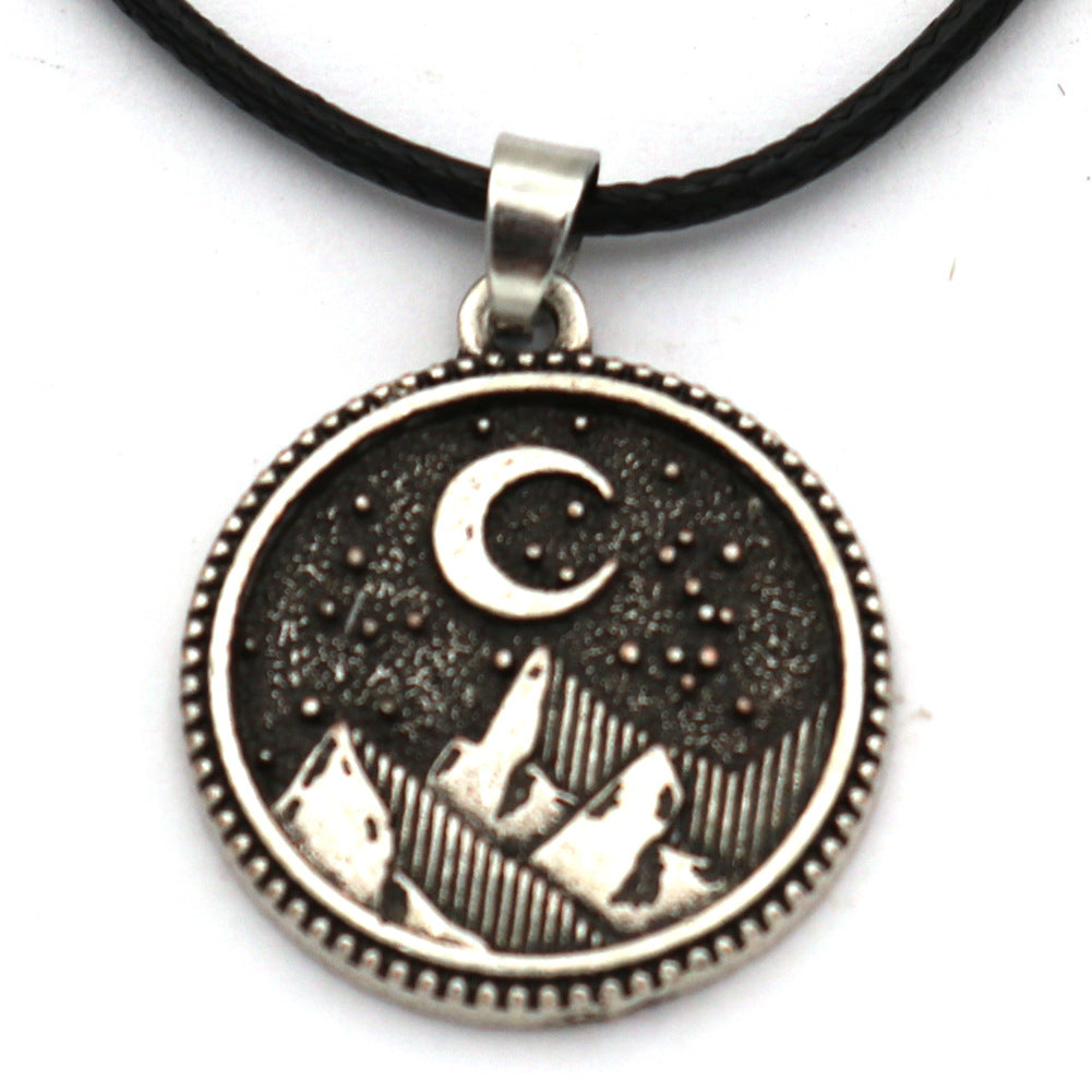 Collier pendentif montagne et lune