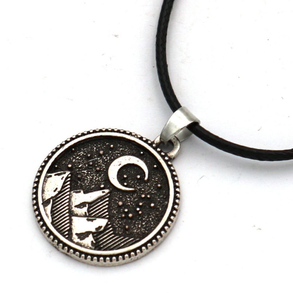 Collier pendentif montagne et lune