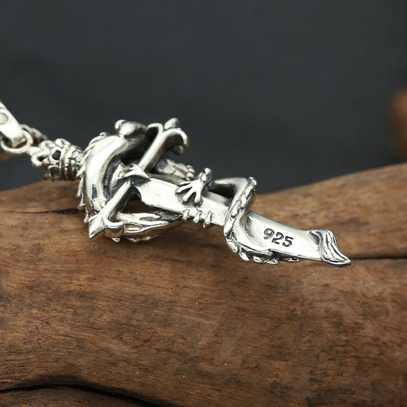 Pendentif dragon et son épée sacrée