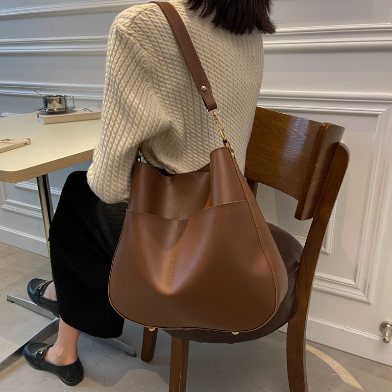 Sac fourre tout bandoulière élégant pour femme